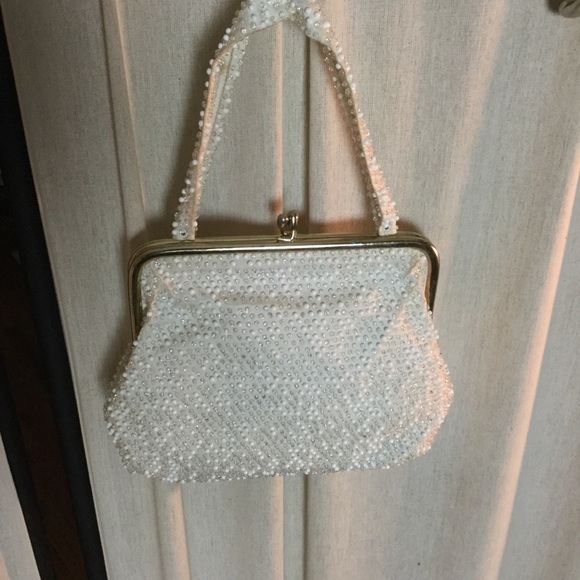 Vintage LUMUREDCorde Bead White purse 8” x 10” - Picture 2 of 5